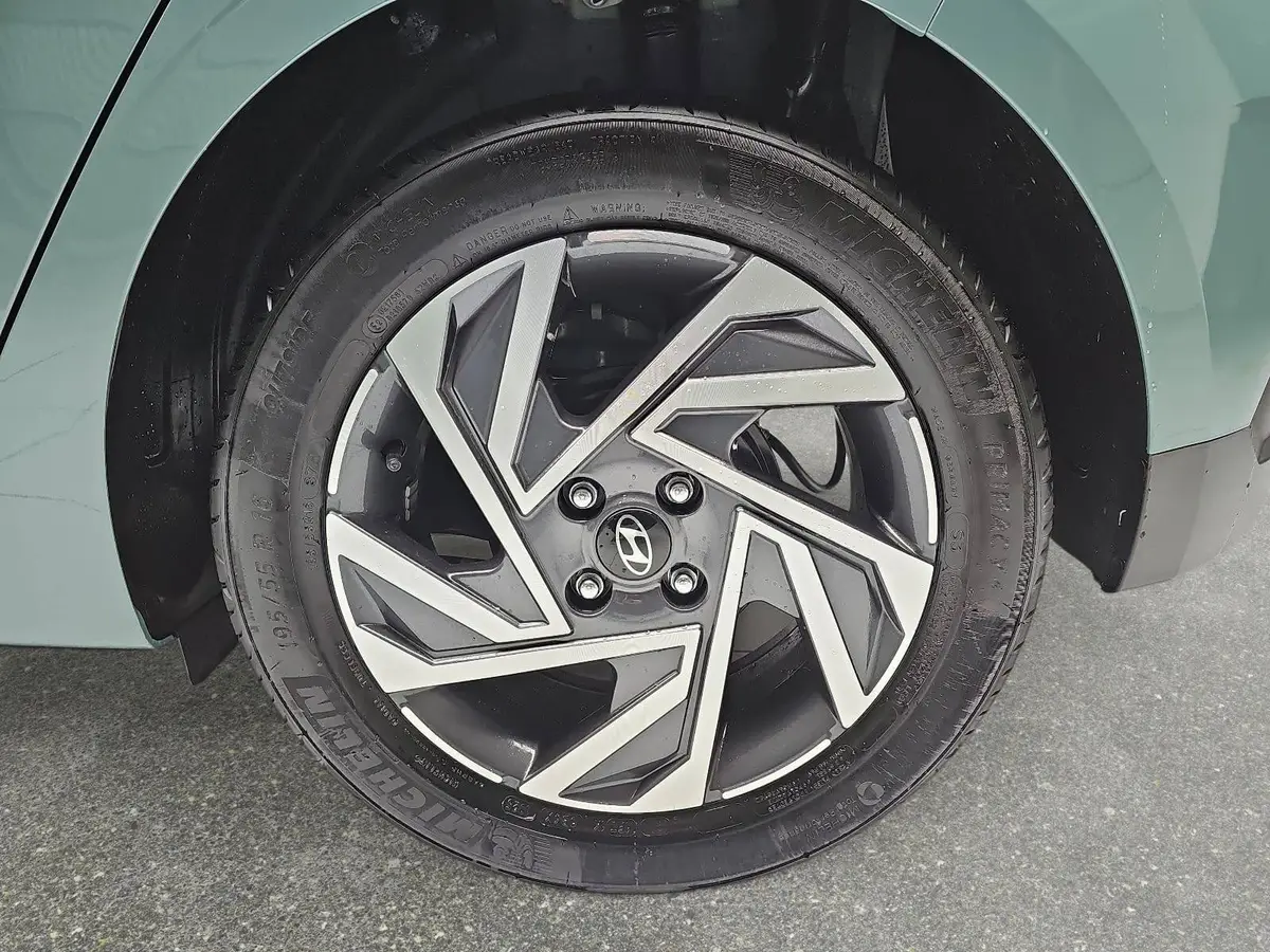 HYUNDAI I20 1.2 NAVI LED KLIMA GRA DAB SPURPAKET PDC KAMERA LM