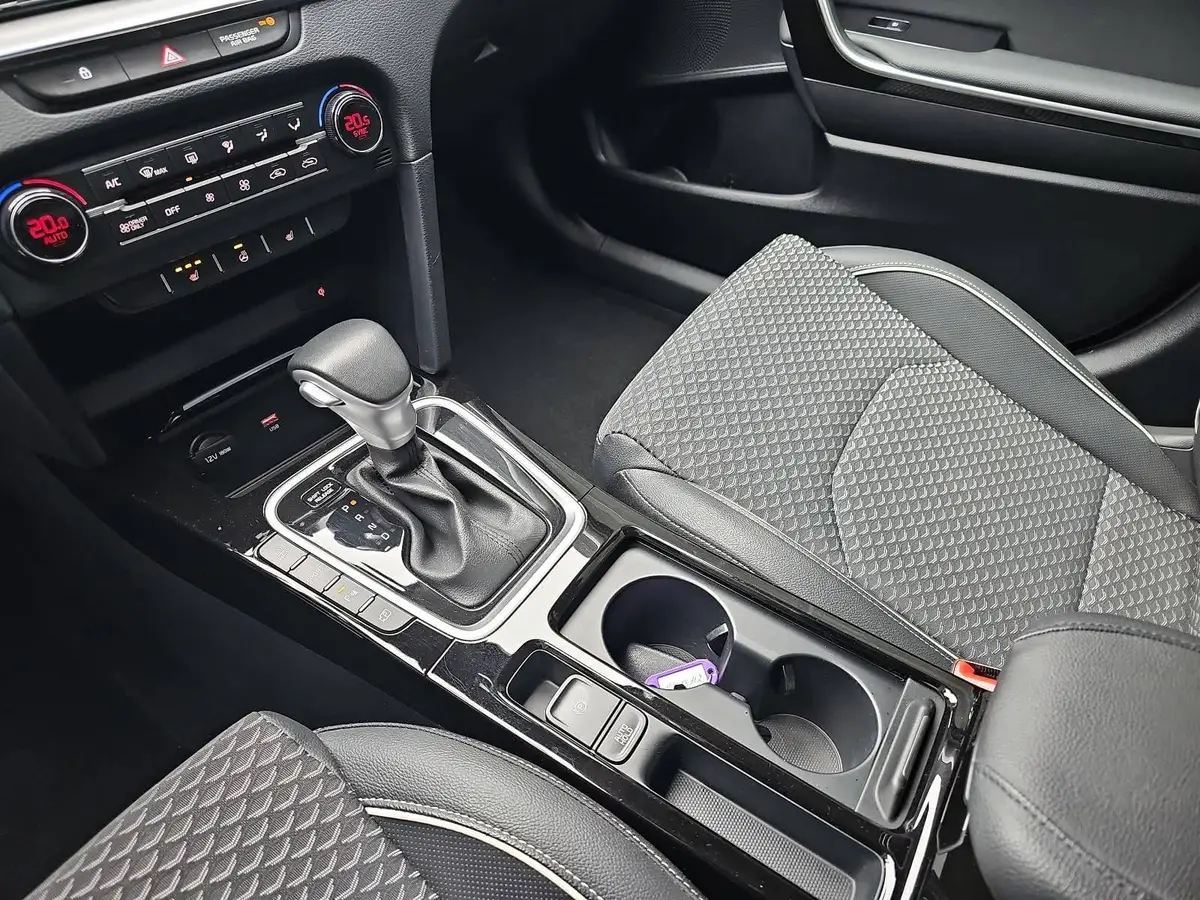 KIA XCEED 1.6 PLUG-IN-HYBRID DCT6 SPIRIT PERFORMANCE TECHNOLOGIE