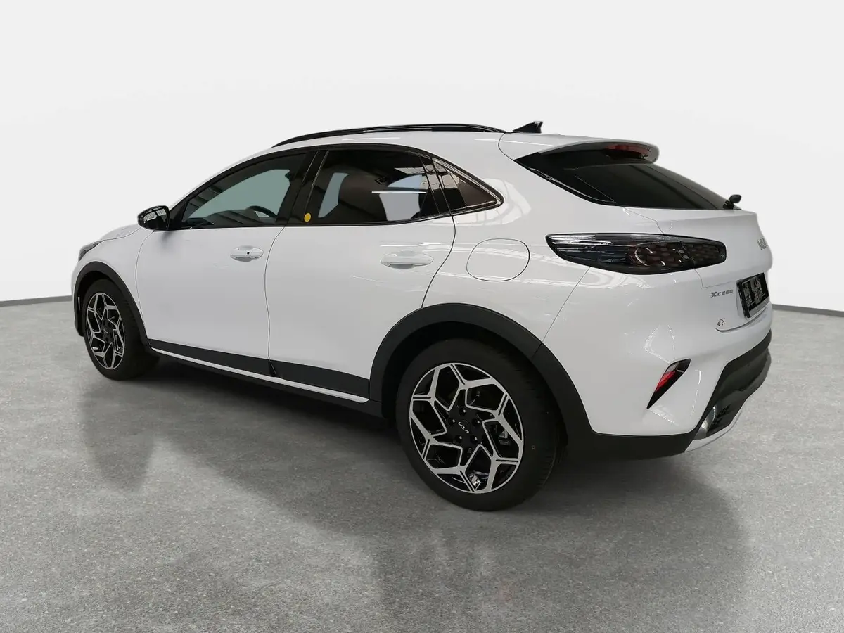 KIA XCEED 1.6 T-GDI 180 DCT GT-LINE MJ26 LEDER GLASDACH