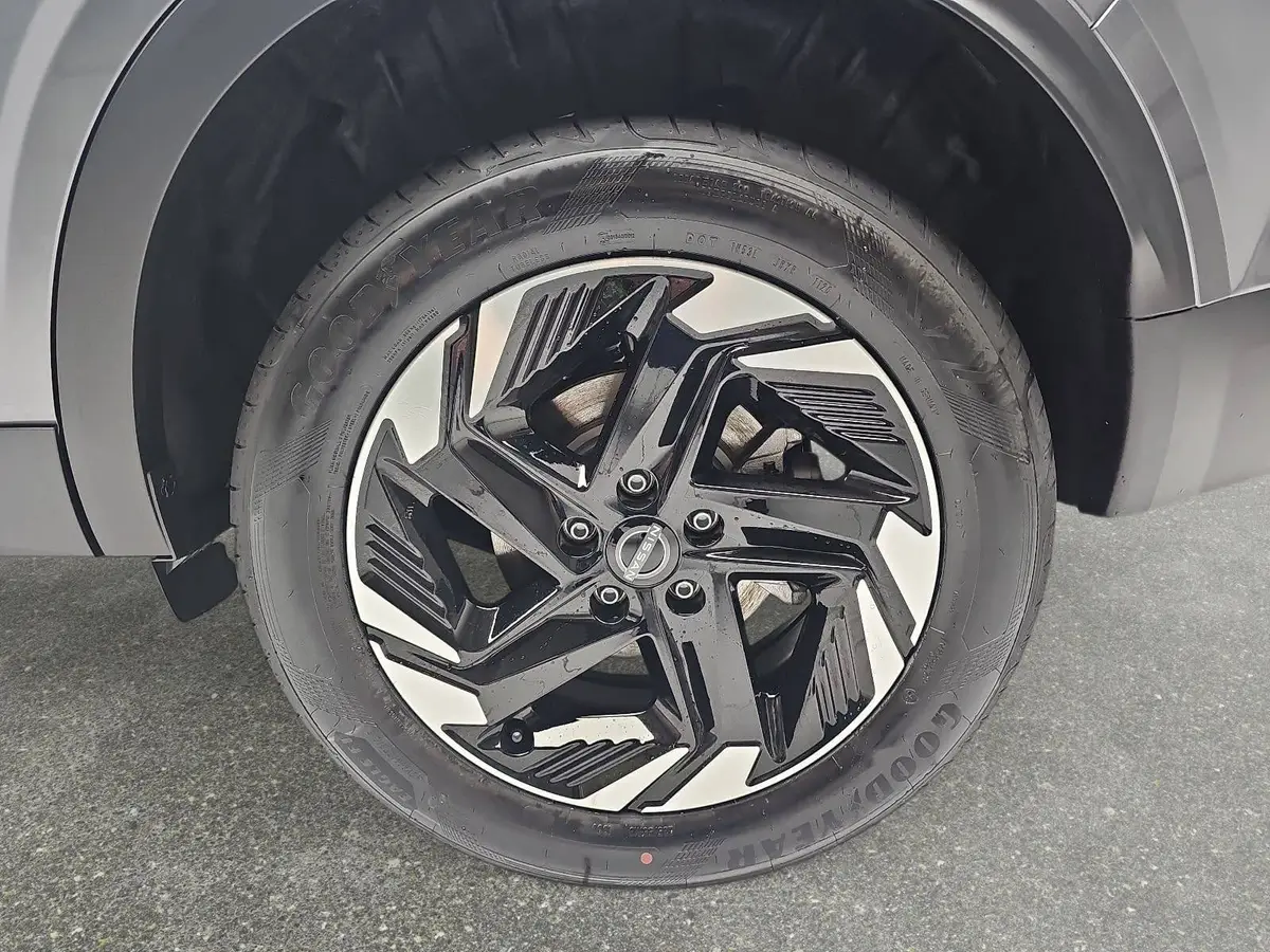 NISSAN QASHQAI 1.3 DIG-T MHEV AUTO. N-CONNECTA WINTER EL-HECKKLAPPE