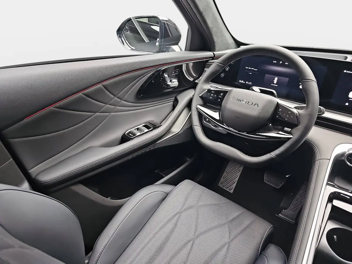 OMODA 9 PLUG-IN-HYBRID PREMIUM