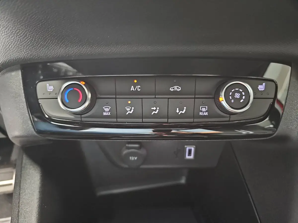 OPEL CORSA 1.2 TURBO AUTO. GS LED KLIMA SICHT WINTER DAB KAME