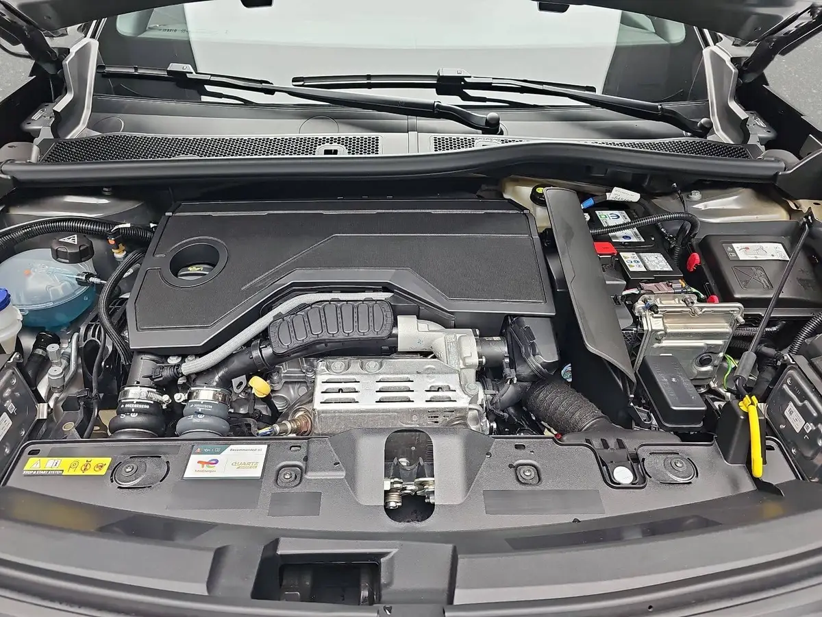 PEUGEOT 2008 1.2 HYBRID 145 E-DSC6 GT-LINE 2-WD LED KLIMAAUTO K