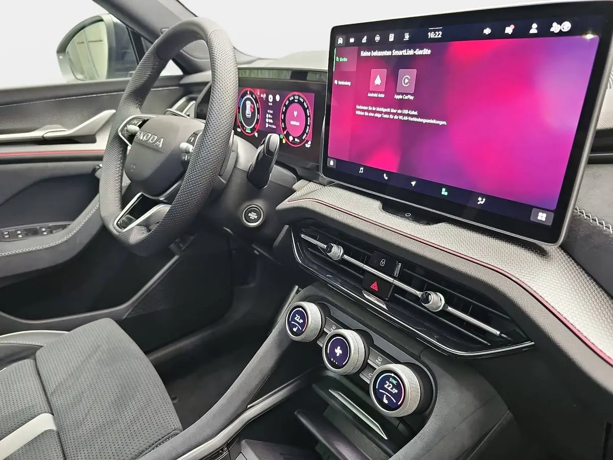 SKODA KODIAQ 1.5 TSI IV PHEV DSG SPORTLINE PANO AHK