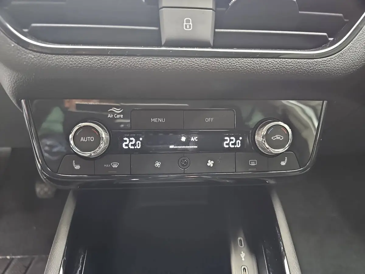 SKODA KAMIQ 1.0 TSI SELECTION LED KAMERA LM16