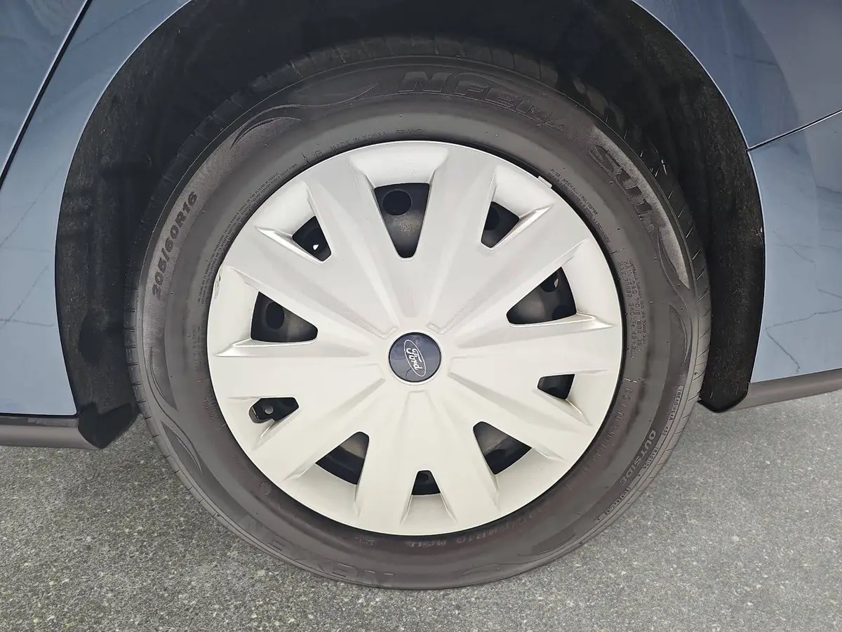 FORD FOCUS 1.0 EB TURNIER TREND KLIMA DAB LED