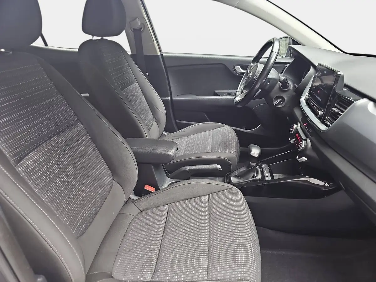 KIA STONIC 1.0 T-GDI 100 DCT VISION GRA AHK