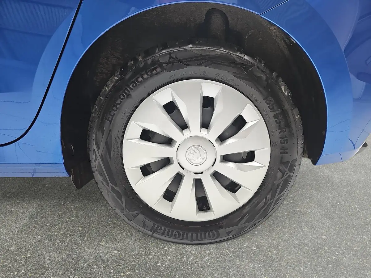 SKODA FABIA 1.0 TSI DSG SELECTION NAVI LED KLIMA GRA DAB PDC