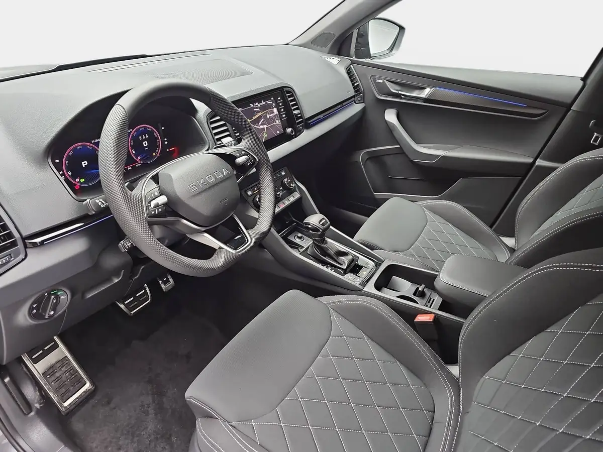 SKODA KAROQ 1.5 TSI DSG SPORTLINE NAVI LED-MATRIX PANO WINTER 