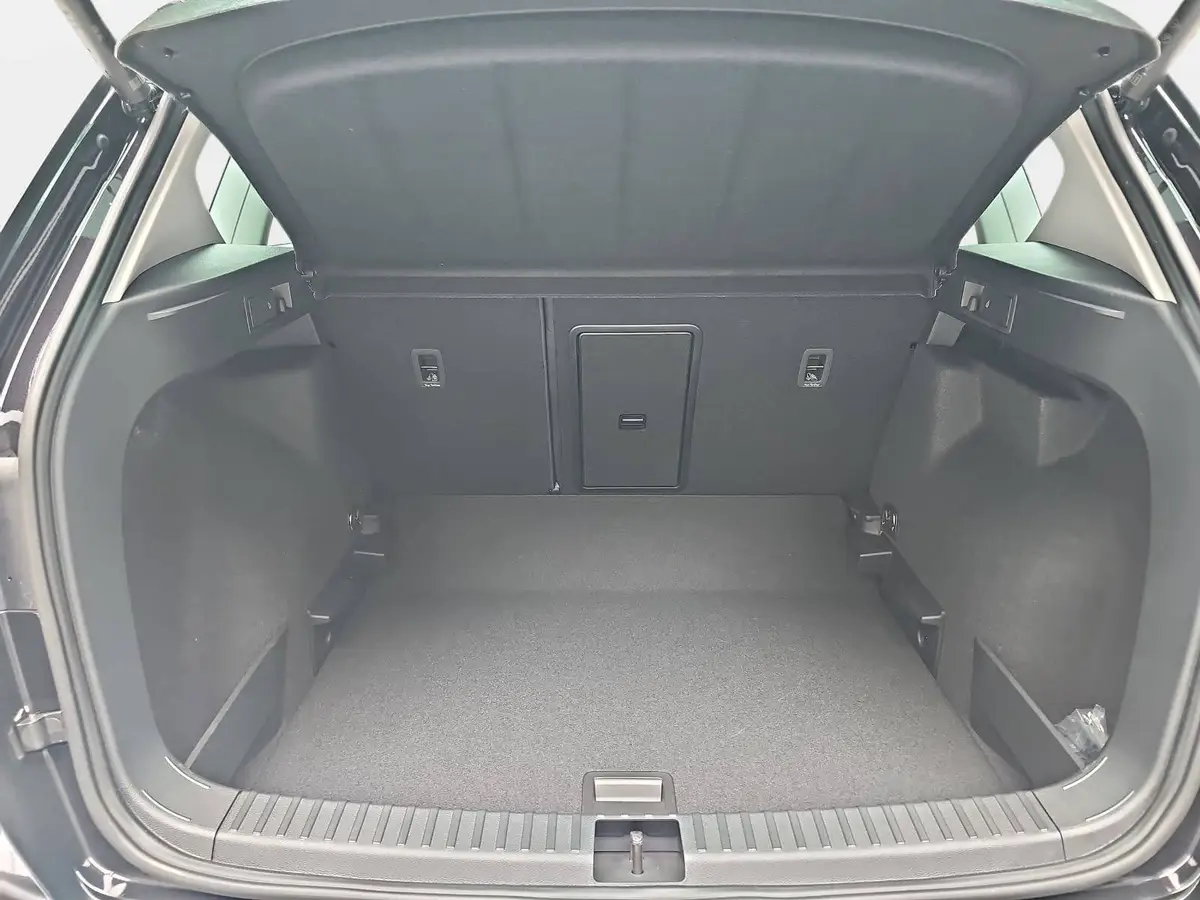 CUPRA ATECA 1.5 TSI DSG NAVI LED ACC LEDER AHK LM19