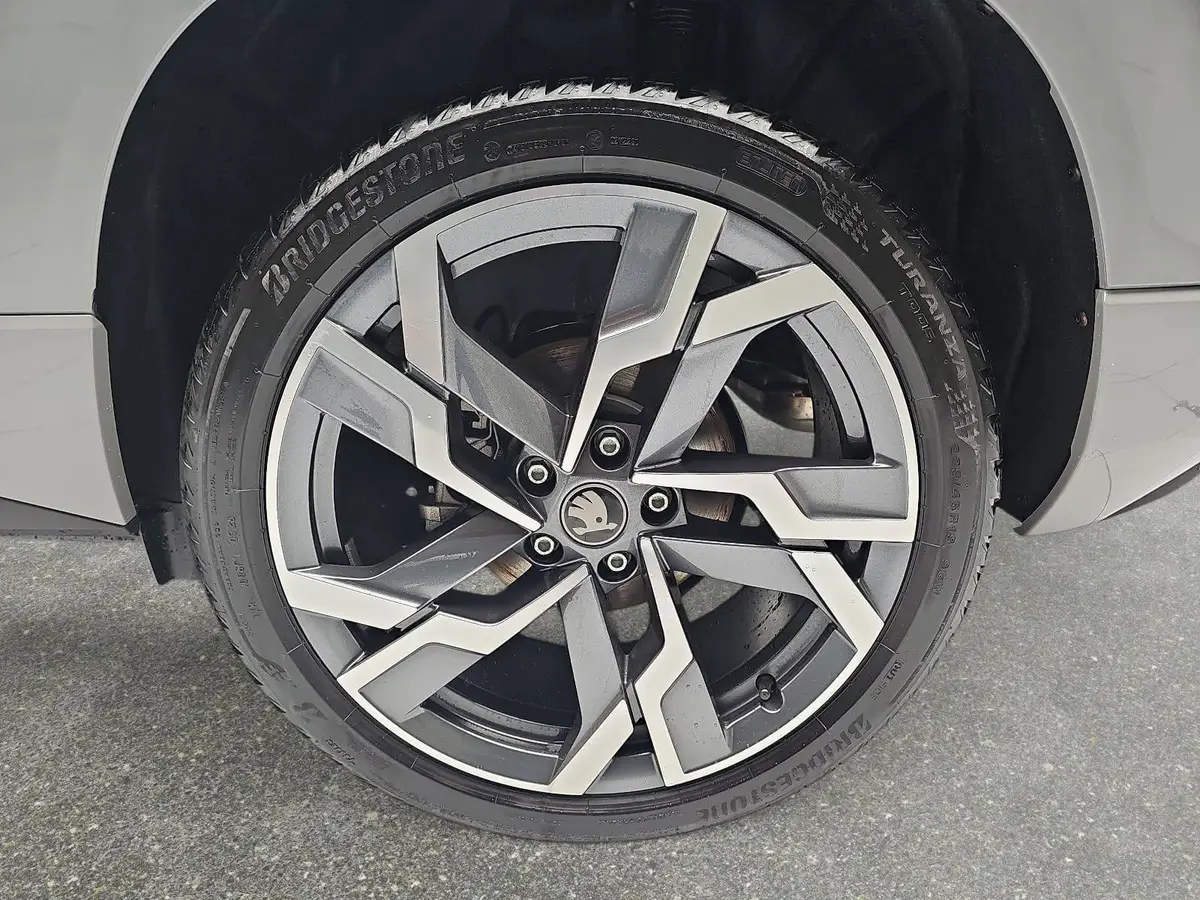 SKODA KAROQ 2.0 TDI DSG SPORTLINE 4X4 NAVI LED