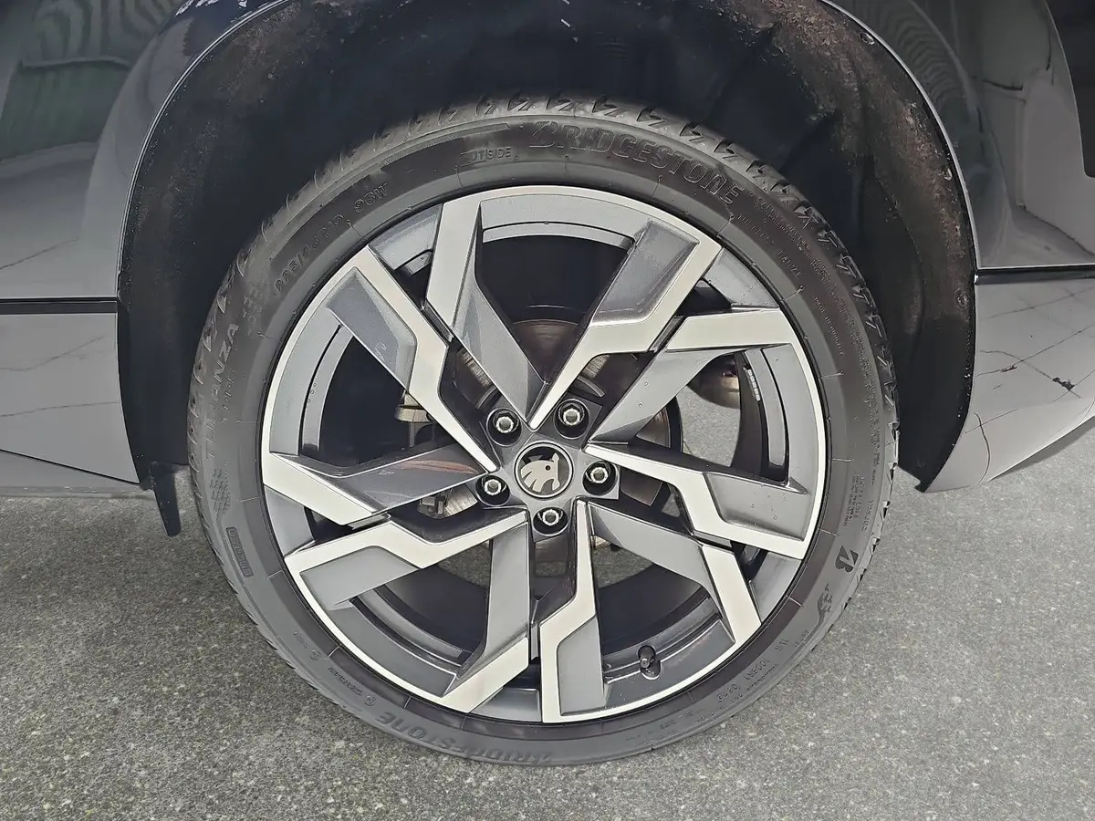 SKODA KAROQ 2.0 TSI DSG SPORTLINE 4X4 NAVI LED