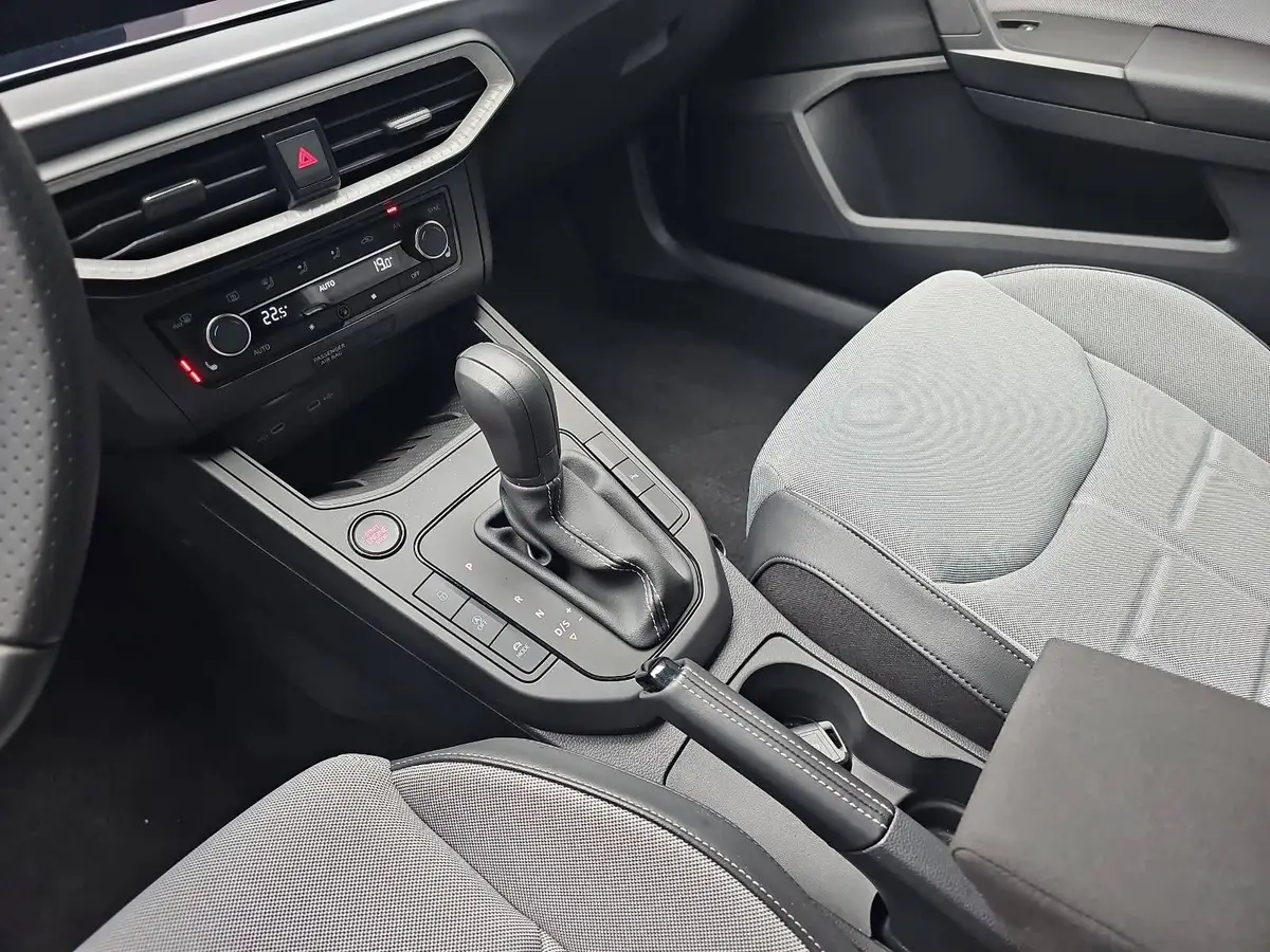 SEAT IBIZA 1.5 TSI DSG FR BLACK EDITION NAVI LED