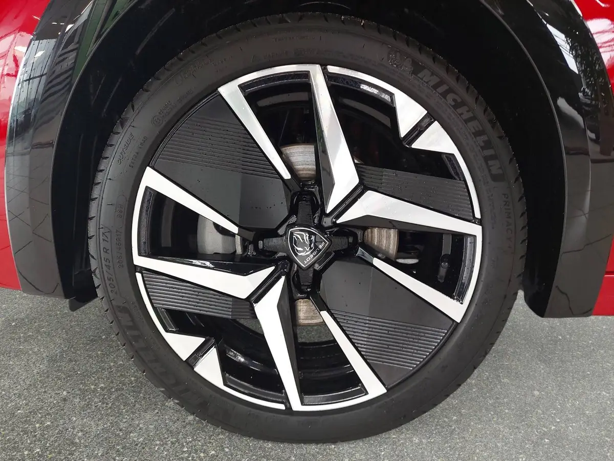 PEUGEOT 208 1.2 HYBRID 110 E-DSC6 GT KLIMA LED MIRROR-SCREEN K