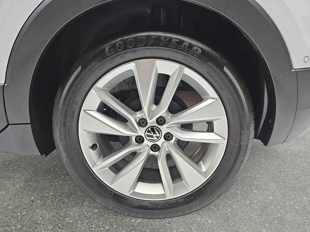 VW T-CROSS 1.0 TSI GOAL NAVI LED KLIMAAUTO ACC P-ASSIST WINTE