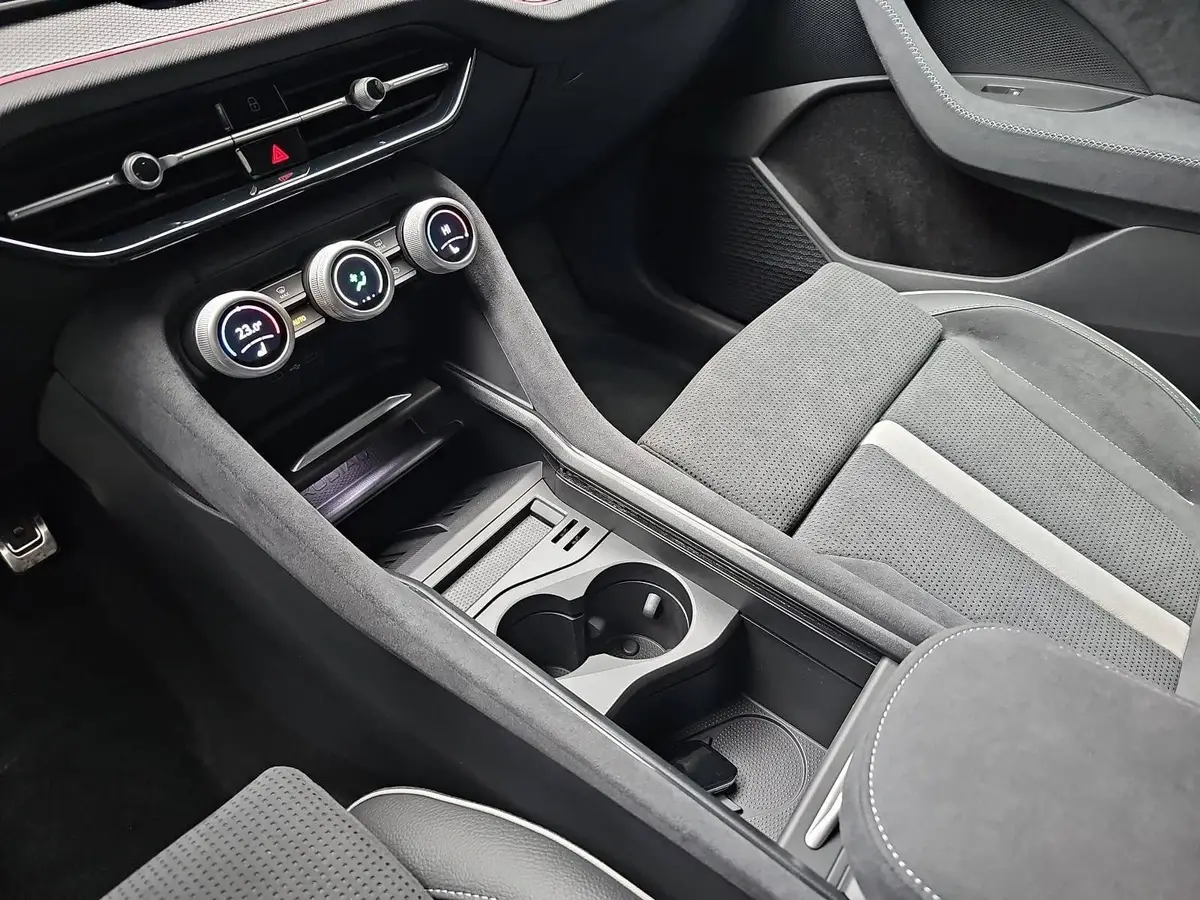 SKODA KODIAQ 1.5 TSI DSG SPORTLINE NAVI LED ACC WINTER 7-S KAME