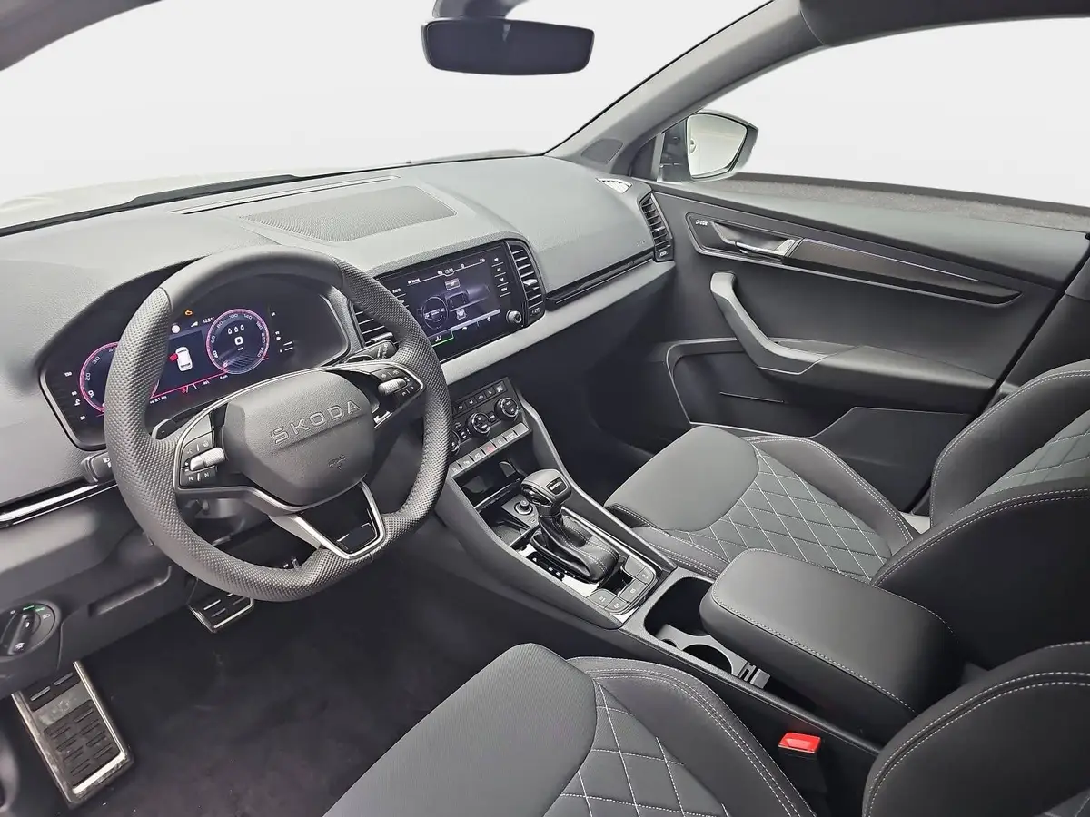 SKODA KAROQ 1.5 TSI DSG SPORTLINE NAVI LED-MATRIX PANO CANTON