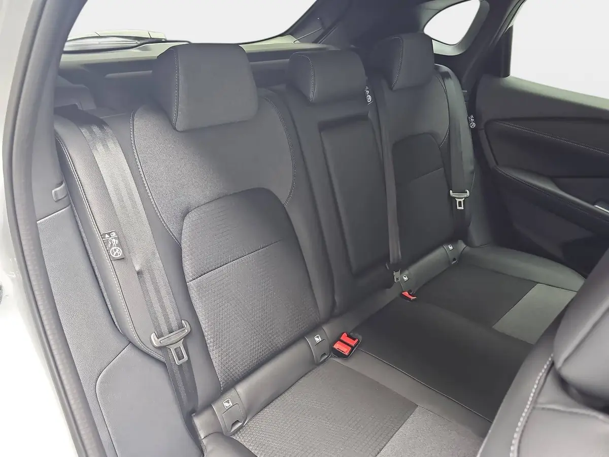 NISSAN QASHQAI 1.3 DIG-T XTRONIC N-CONNECTA PANO WINTER