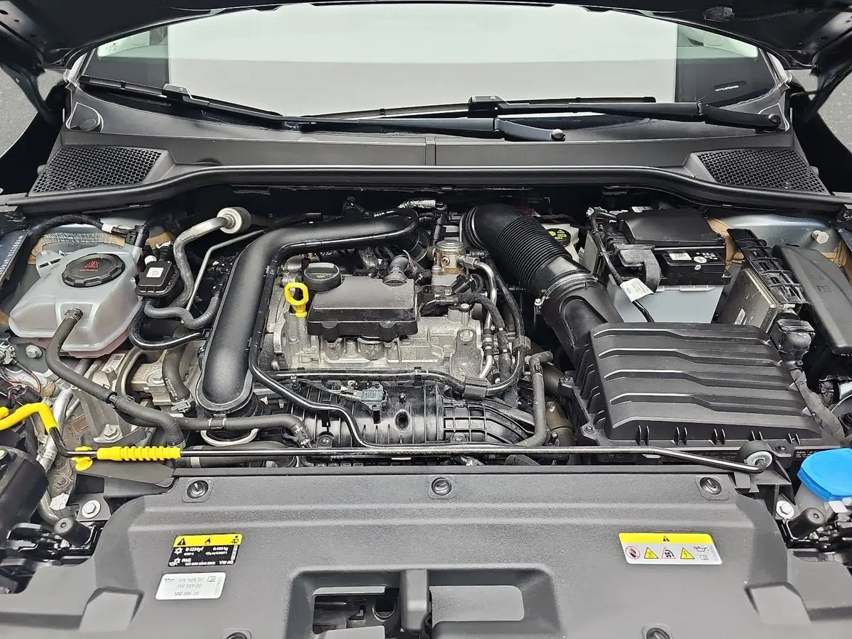 SEAT ARONA 1.0 TSI STYLE LED KLIMAAUTO PDC