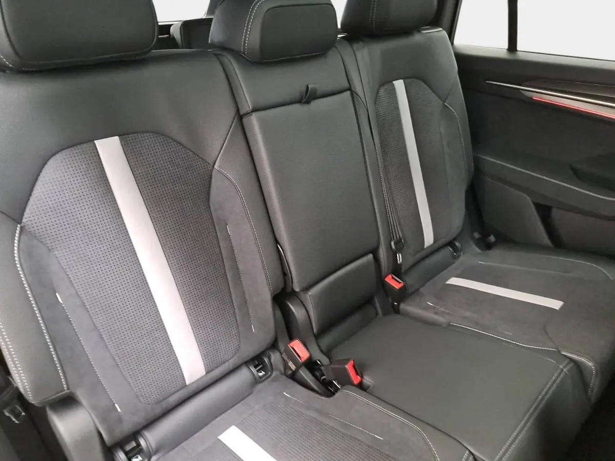SKODA KODIAQ 2.0 TSI DSG SPORTLINE 4X4 PANO LED AHK