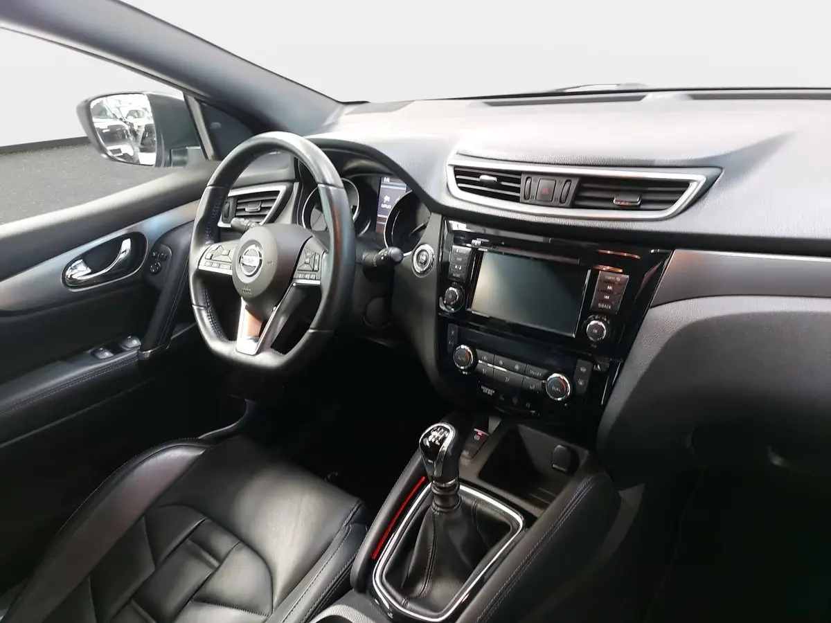 NISSAN QASHQAI 1.3 DIG-T TEKNA+ DYNAMIC NAVI LED LEDER LM19 AHK