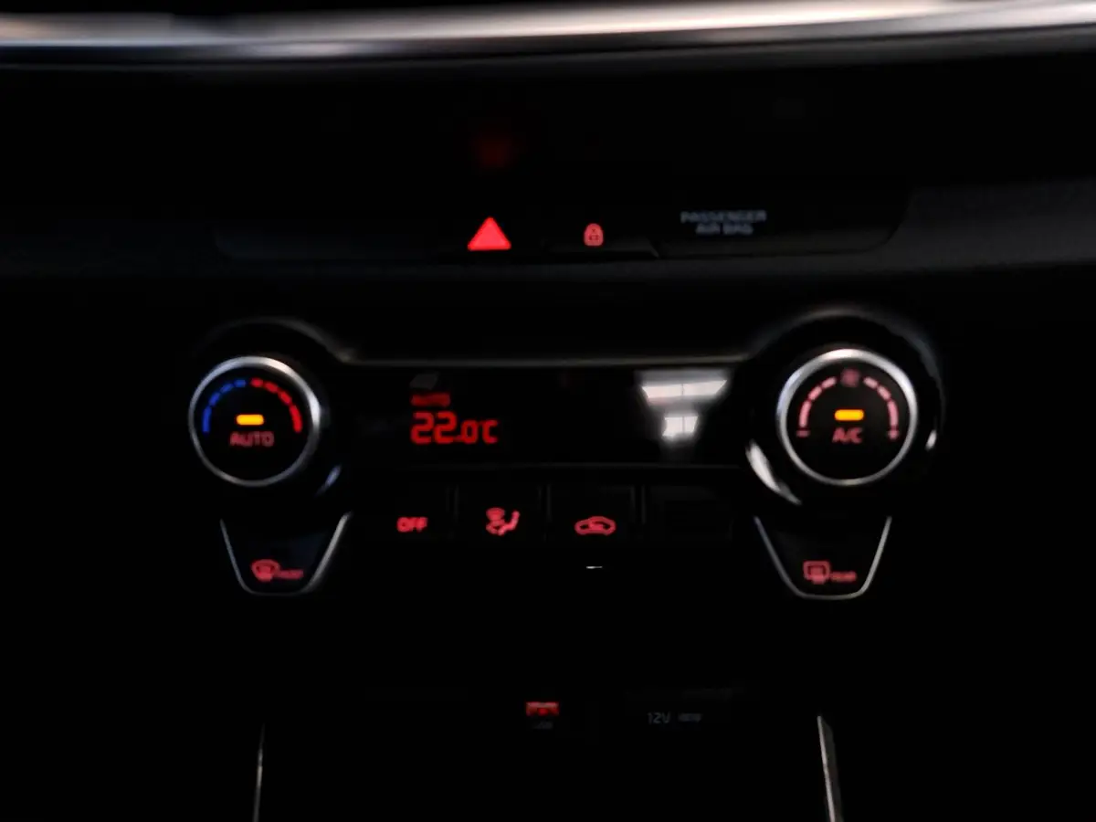 KIA STONIC 1.0 T-GDI 100 VISION LED SITZH. NAVI