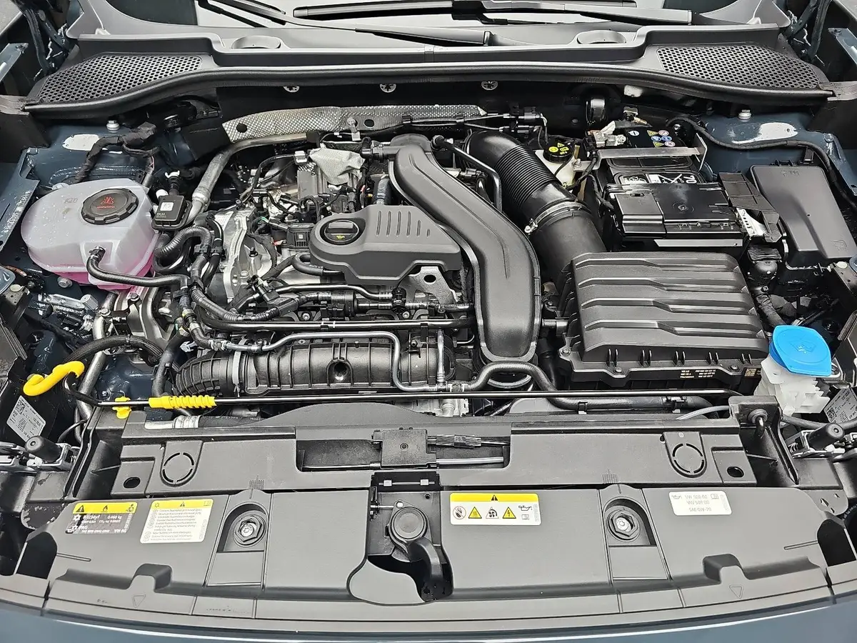 CUPRA FORMENTOR 1.5 ETSI DSG LED EDGE PAKET EL.HECKKLAPPE KAM