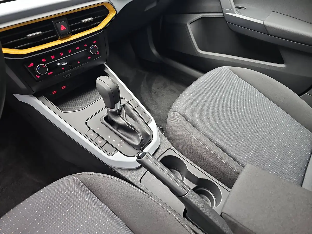 SEAT ARONA 1.0 TSI DSG STYLE LED KLIMAAUTO SMARTLINK PDC LM16