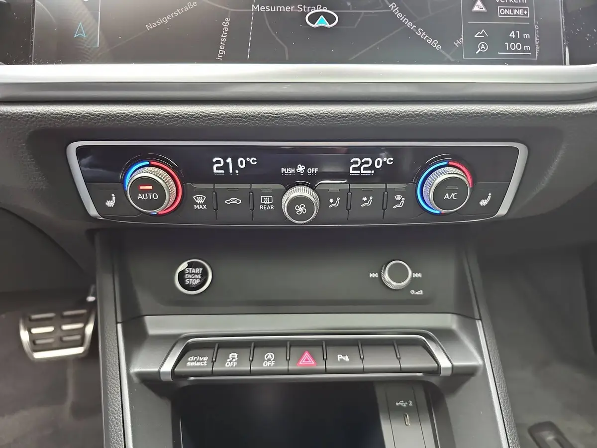 AUDI Q3 SPORTBACK 35 TFSI S-TRONIC S LINE NAVI LED PANO AC