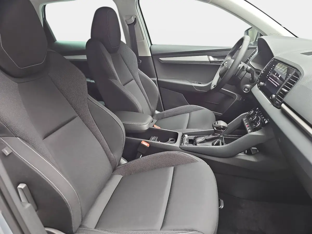 SKODA KAROQ 1.5 TSI DSG 130 JAHRE LED KLIMAAUTO EL.HECKKL. WIN