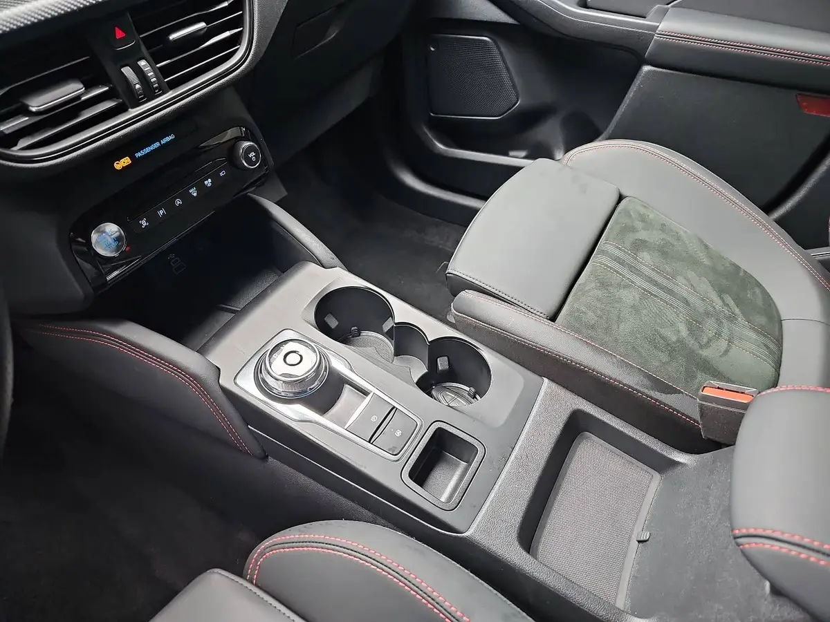 FORD KUGA 1.5 EB AUTO. 8G ST-LINE X NAVI MATRIX-LED ACC HUD 