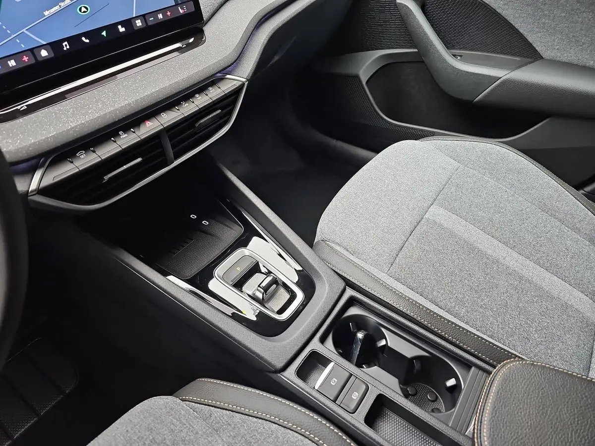 SKODA OCTAVIA COMBI 1.5 TSI ETEC DSG SELECTION NAVI LED ACC WINTER KA