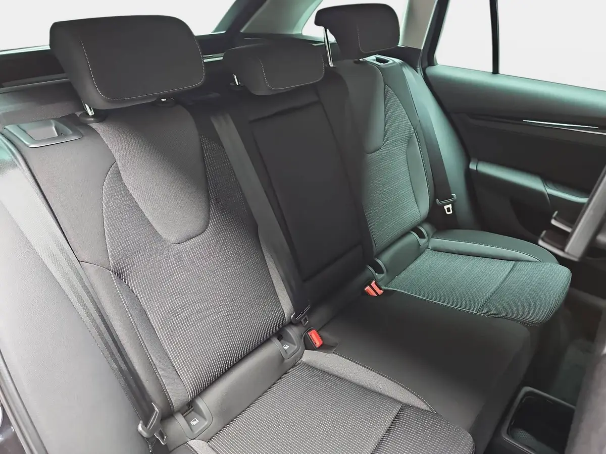 SKODA OCTAVIA COMBI 1.5 TSI DSG 130 JAHRE KLIMAAUTO LED SMARTLINK KAME