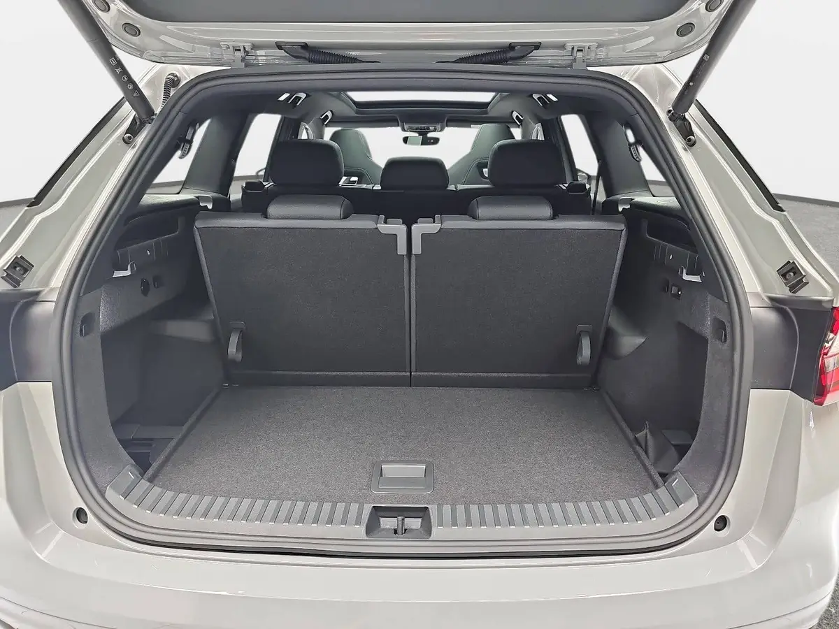 SKODA KODIAQ 2.0 TSI DSG SPORTLINE 4X4 NAVI LED AHK