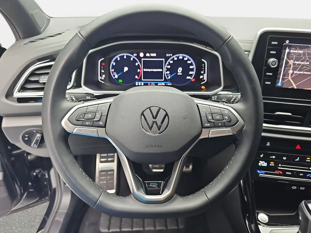 VW T-ROC 1.5 TSI DSG R-LINE NAVI LED 18