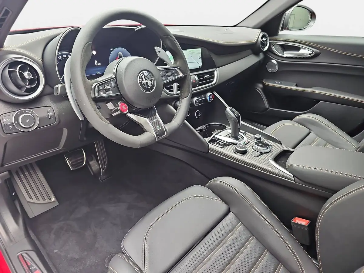 ALFA ROMEO GIULIA 2.9 V6 BI-TURBO QUADRIFOGLIO ORO