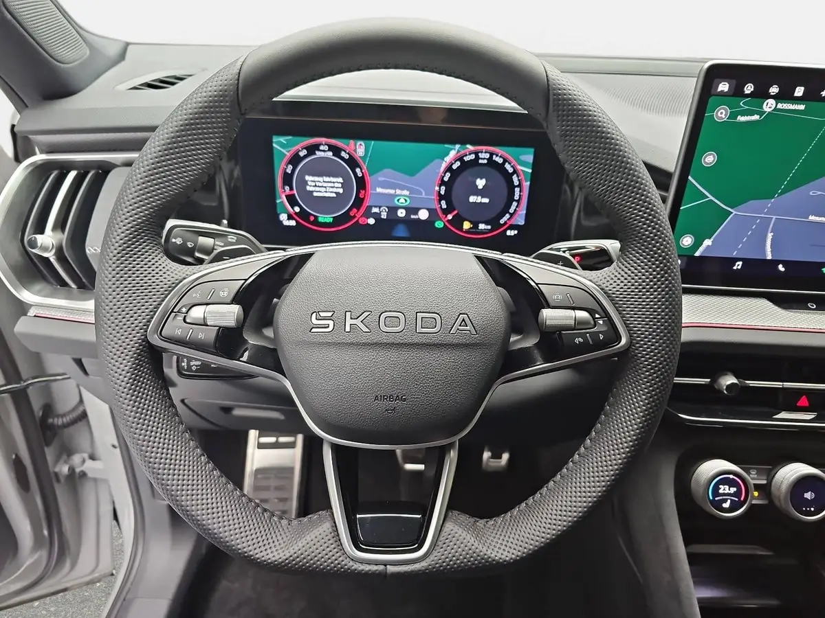 SKODA KODIAQ 1,5 DSG SPORTLINE NAVI LED ACC PANO WINTER KAMERA 