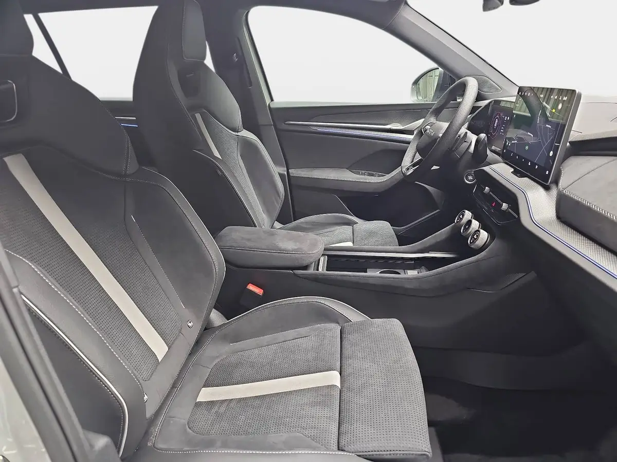 SKODA KODIAQ 1.5 TSI DSG SPORTLINE NAVI LED ACC PANO WINTER AHK