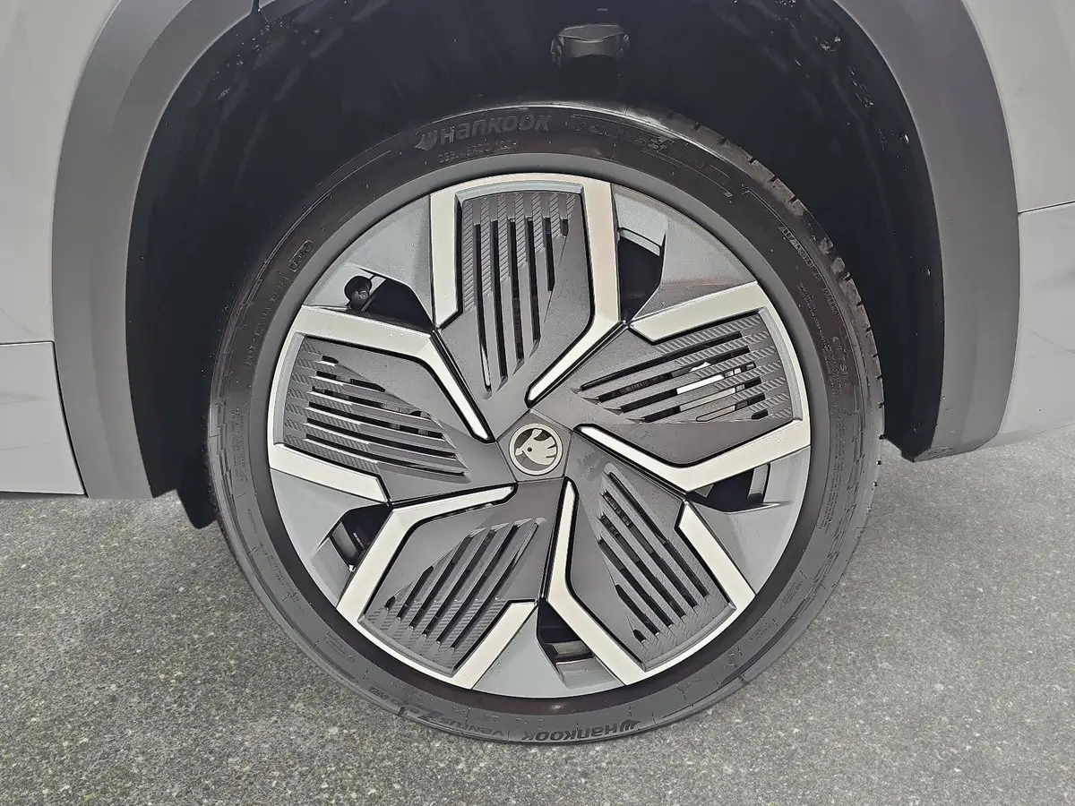 SKODA KODIAQ 2.0 TDI DSG SPORTLINE 4X4 PANO AHK