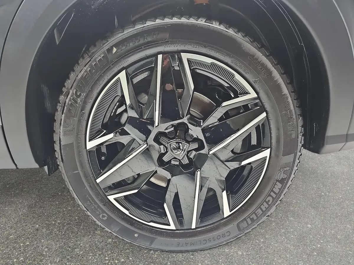 PEUGEOT 5008 1.2 HYBRID 145 E-DSC6 GT KLIMA LED 7-S DAB 360° AH