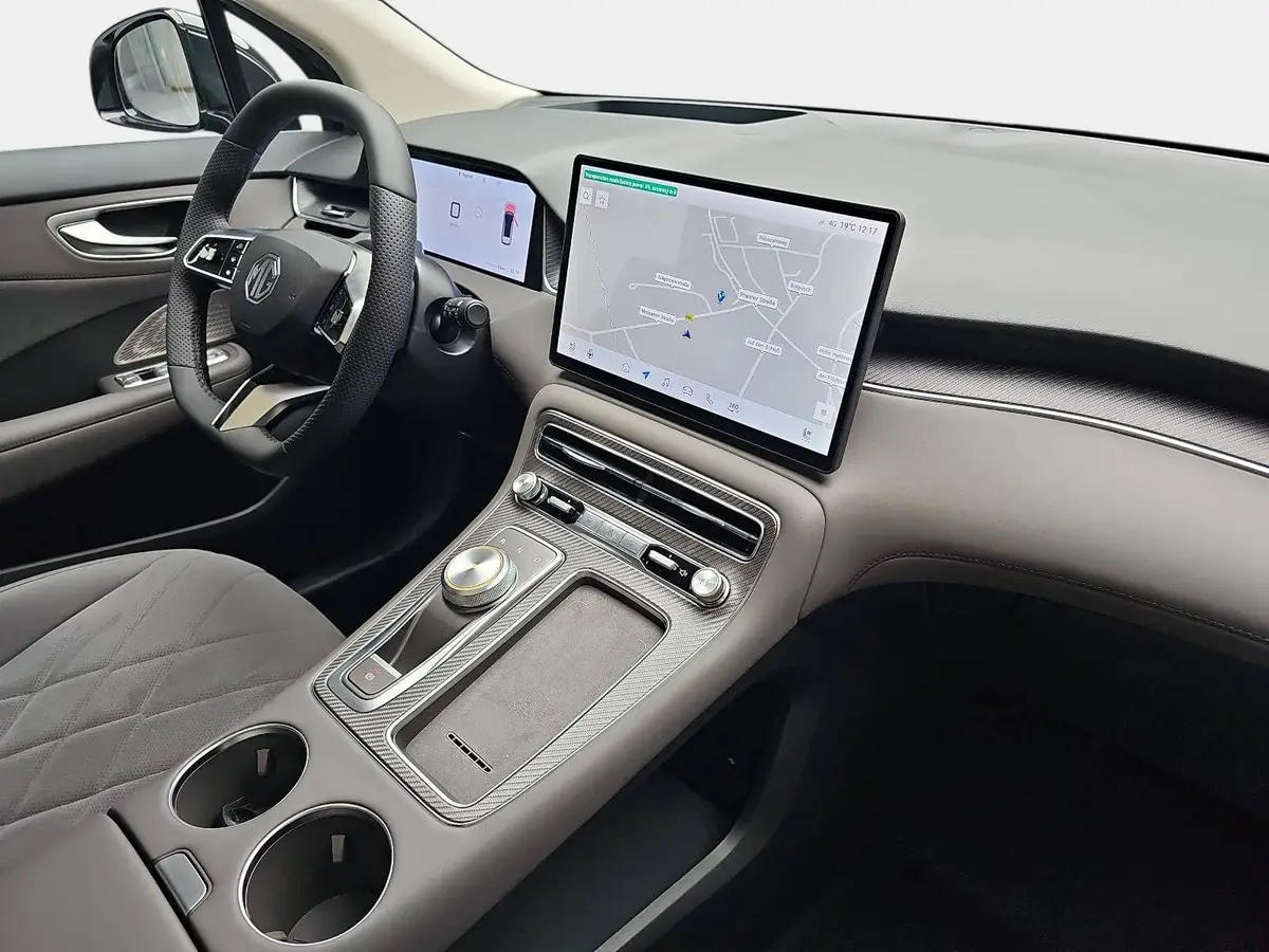 MG ANDERE EV 77 KWH LUXURY PANORAMA LEDER 20-ZOLL