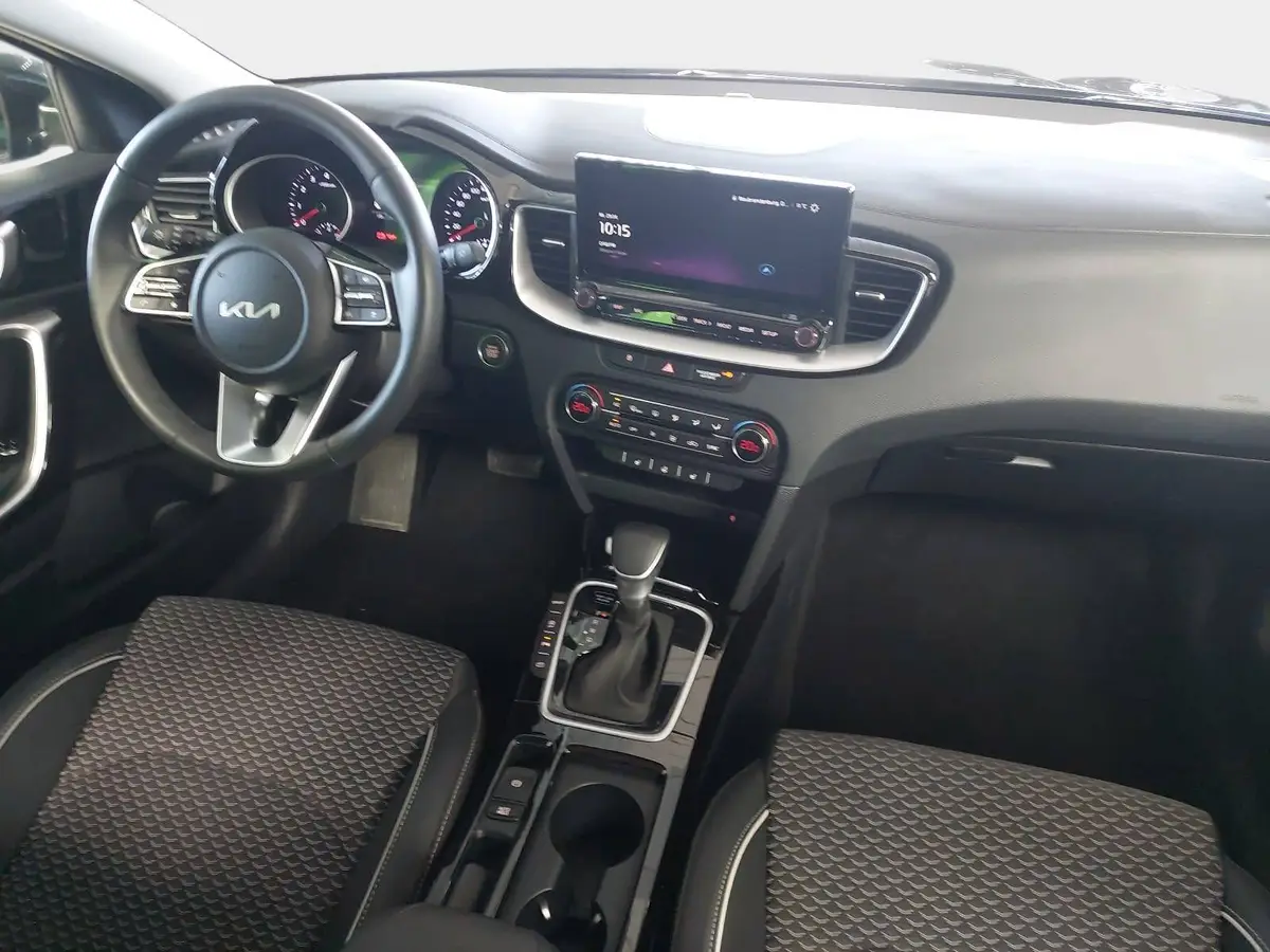 KIA XCEED 1.5 T-GDI DCT7 SPIRIT MJ23 NAVI XCLUSIVE
