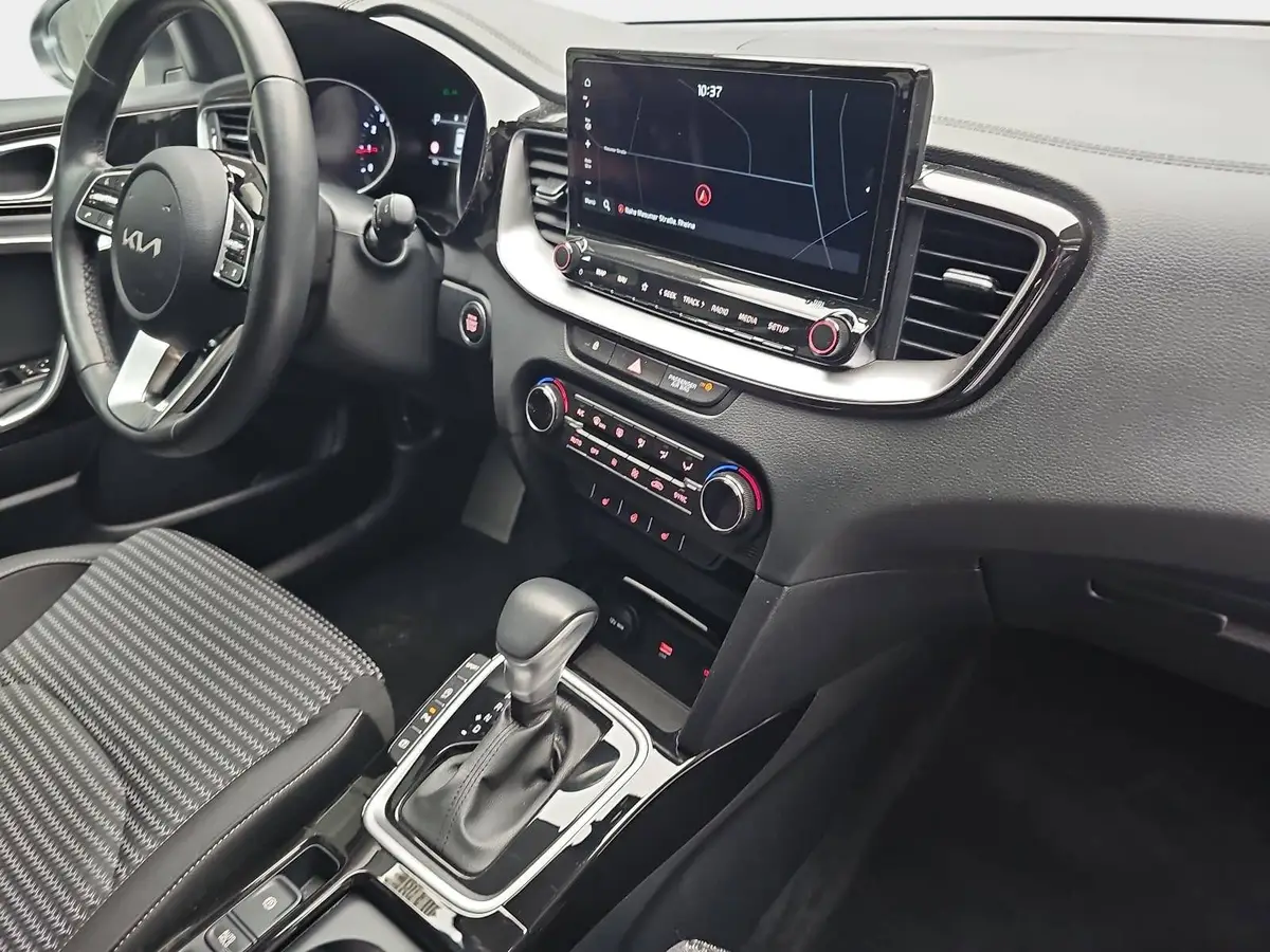 KIA CEED SW 1.5 T-GDI DCT7 SPIRIT TECHNOLOGIE ABN. AHK