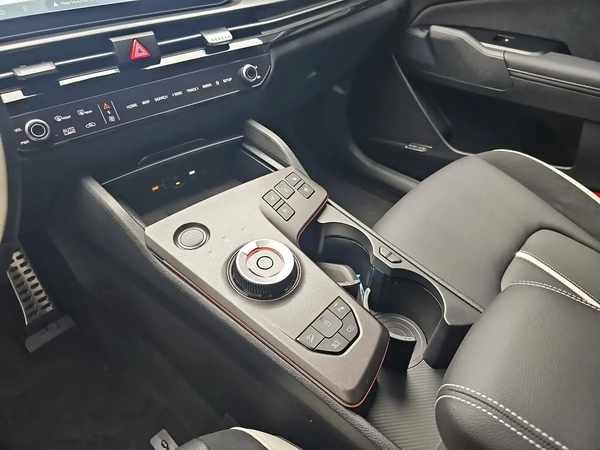 KIA SPORTAGE 1.6 T-GDI 150 2WD DCT GT-LINE MJ26 SCHW. DACH DRIVEWISE GLASDACH SOUND