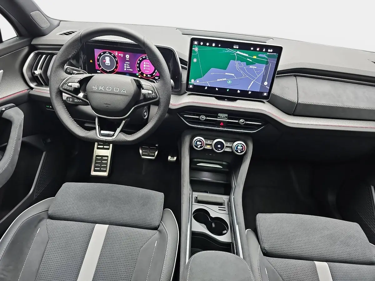 SKODA KODIAQ 1.5 TSI DSG SPORTLINE NAVI LED PANO 7-SITZE KAMERA