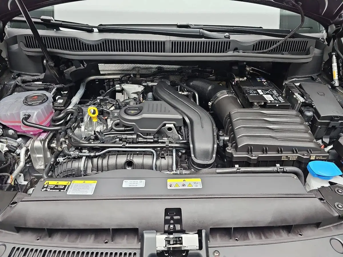 VW TOURAN 1.5 TSI DSG COMFORTLINE NAVI LED ACC SPUR WINTER 7