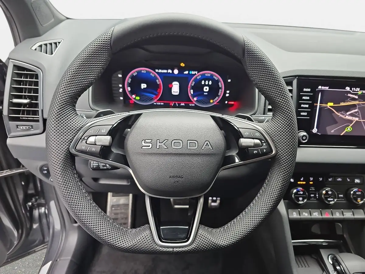 SKODA KAROQ 1.5 TSI DSG SPORTLINE NAVI LED-MATRIX PANO WINTER 