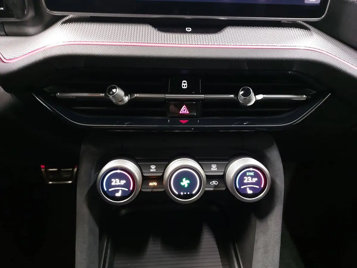 SKODA KODIAQ 1.5 TSI DSG SPORTLINE NAVI LED ACC PANO WINTER AHK