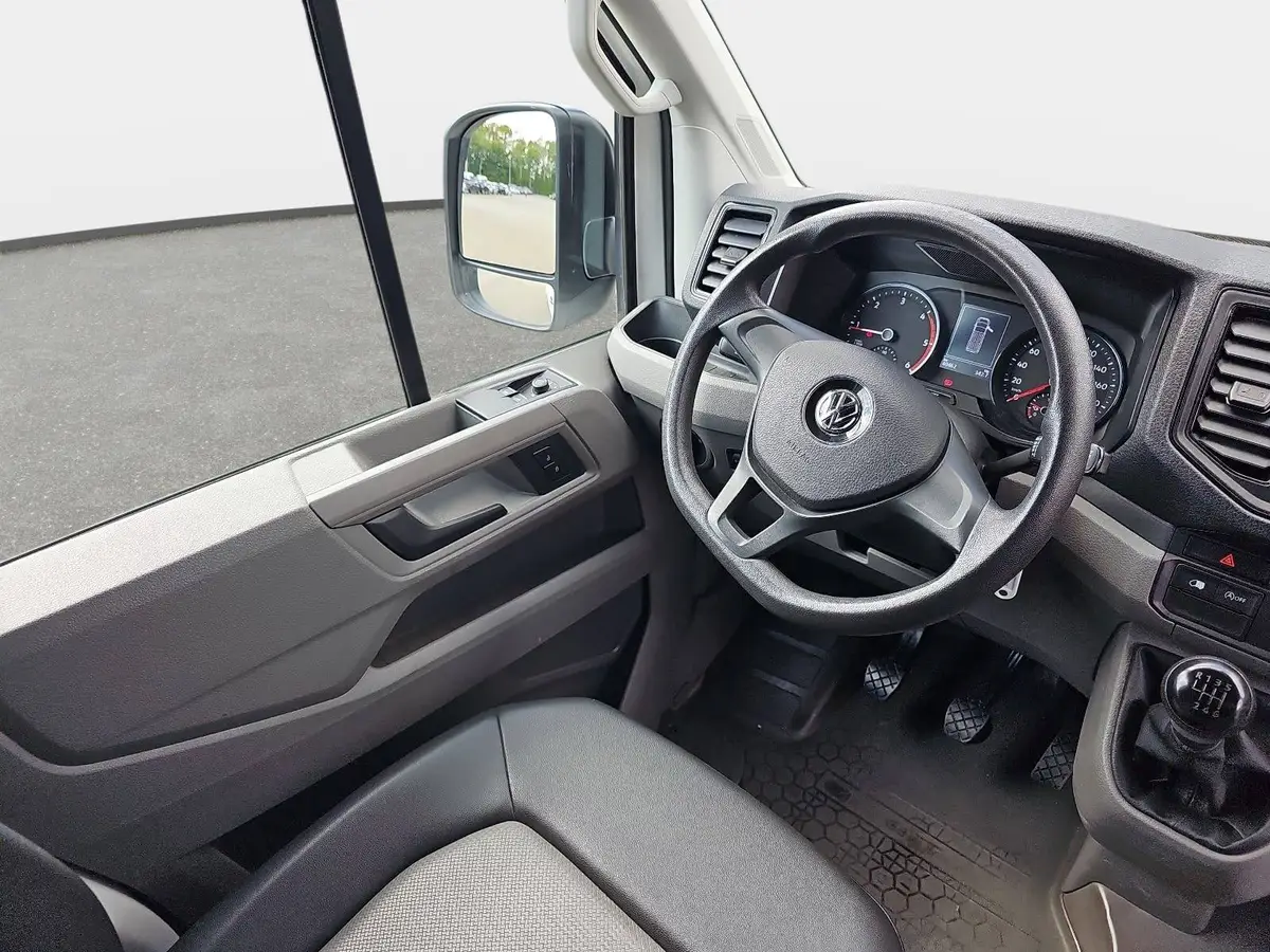 VW CRAFTER 35 TDI L4H3 FWD NAVI KLIMA 3-SITZER PDC AHK
