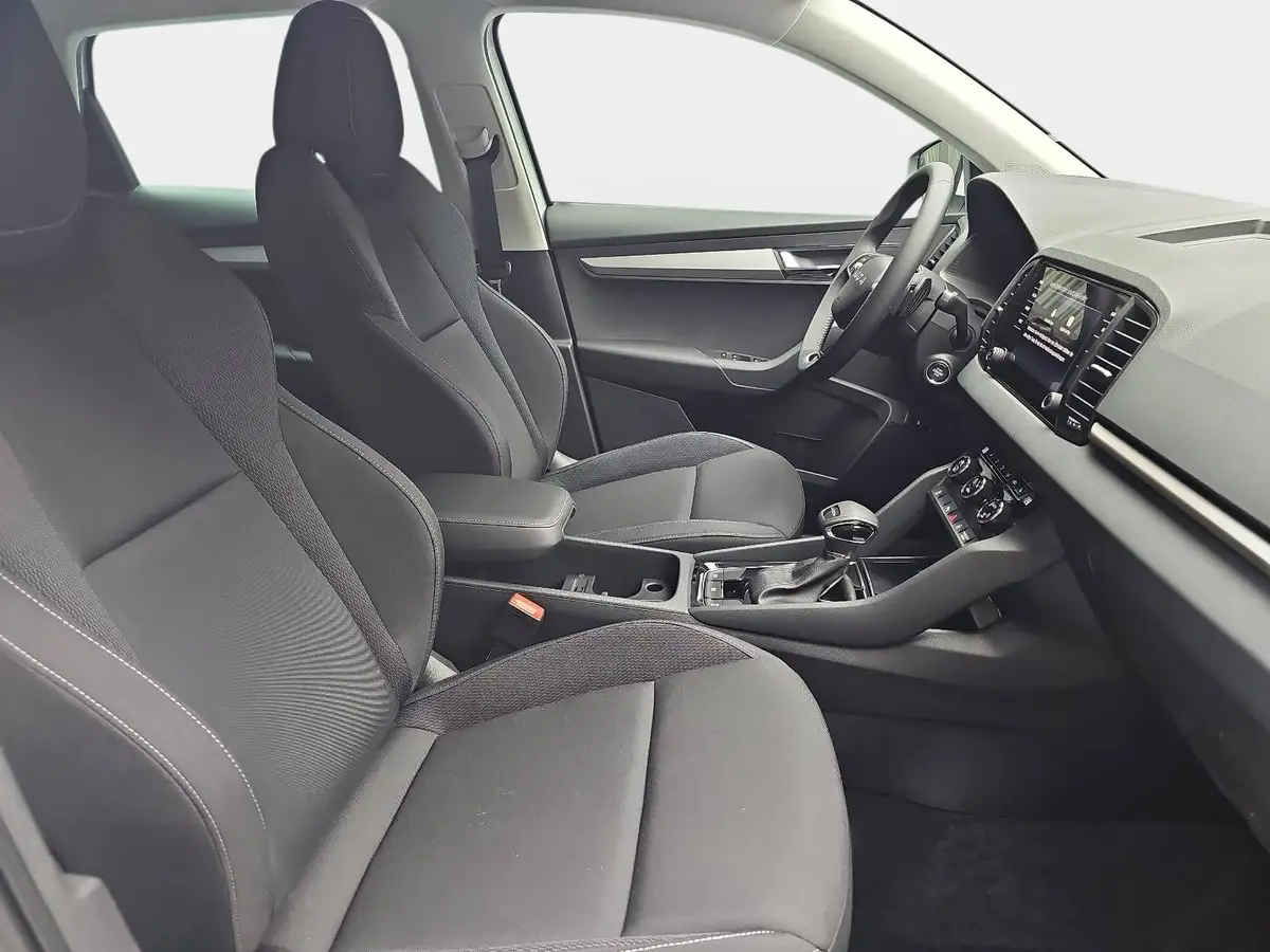 SKODA KAROQ 1.5 TSI DSG 130 JAHRE LED KAMERA AHK